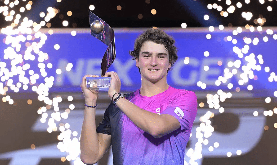 João Fonseca conquista título do Next Gen ATP Finals