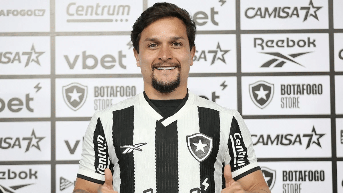 Artur é novo camisa 7