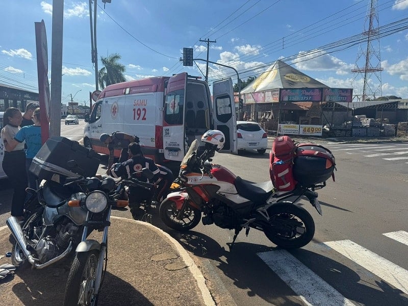 Motociclista sofre fratura após conversão proibida em São Carlos