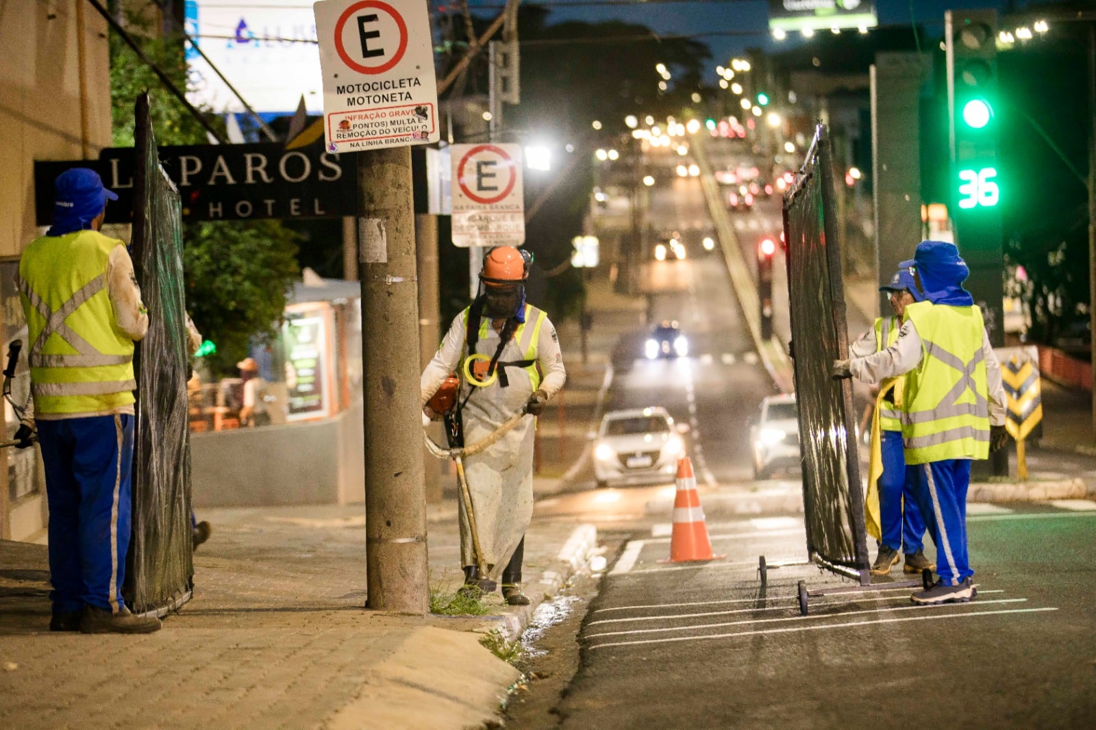 Prefeitura inicia trabalho à noite