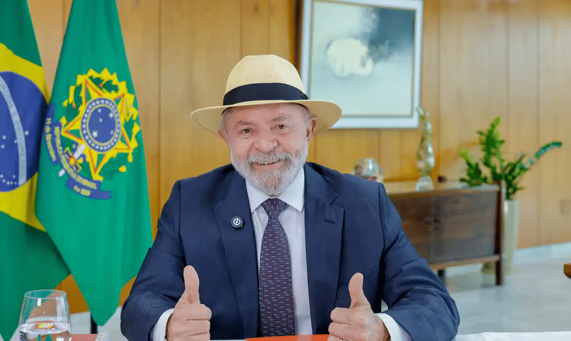 Lula destaca apoio da Caixa