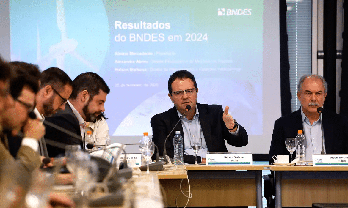 BNDES tem recorde de R$ 276,5 bi