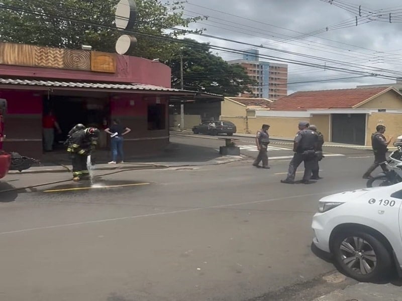 Incêndio no Bar do Toco Mobiliza Corpo de Bombeiros