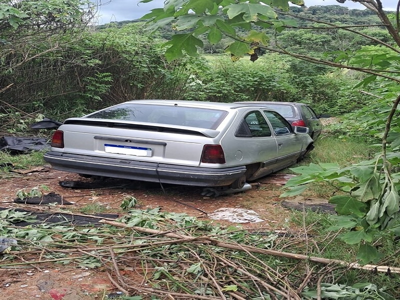 GM localiza carros furtados e depenado no Cidade Aracy