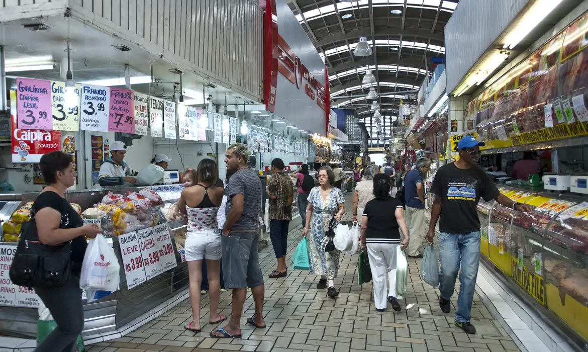 Governo prevê queda até dezembro