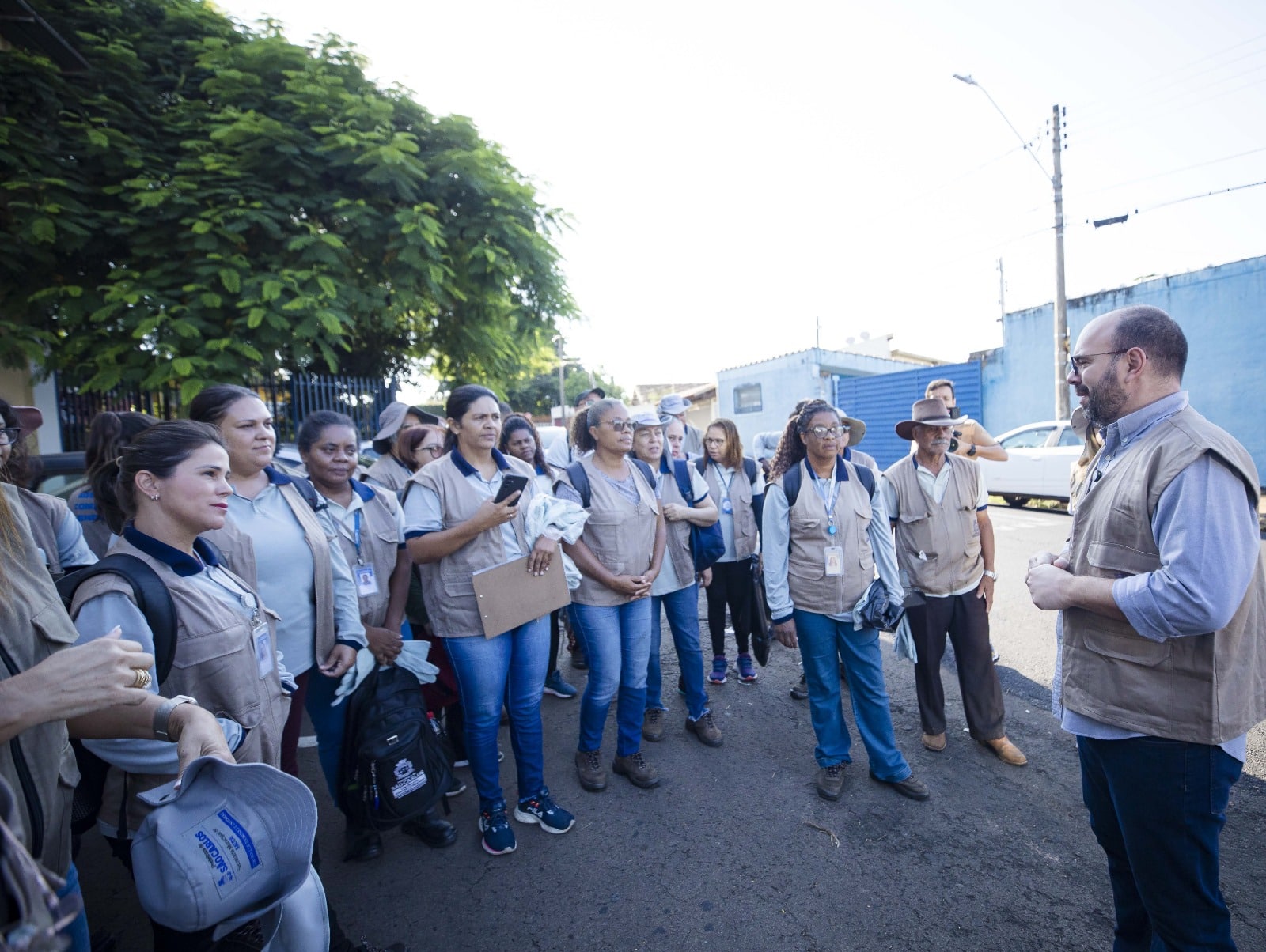 No primeiro dia de mutirão, agentes eliminam centenas de criadouros do mosquito