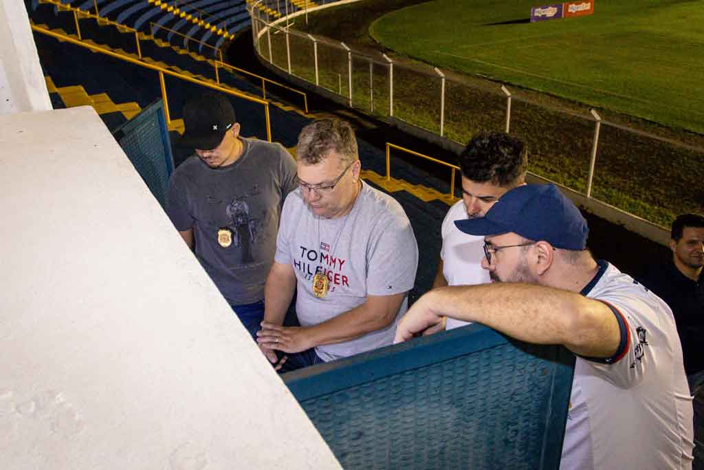 Prefeito Netto Donato pede investigação sobre furto de cabos no Estádio Luisão