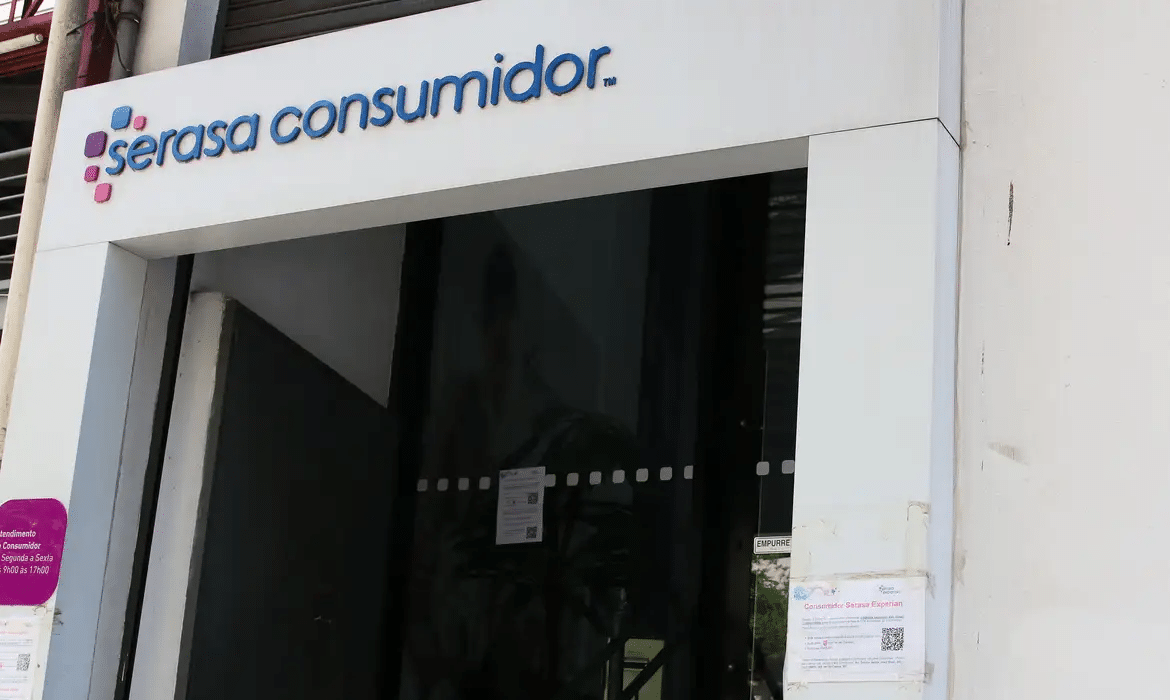 Endividados têm atendimento gratuito