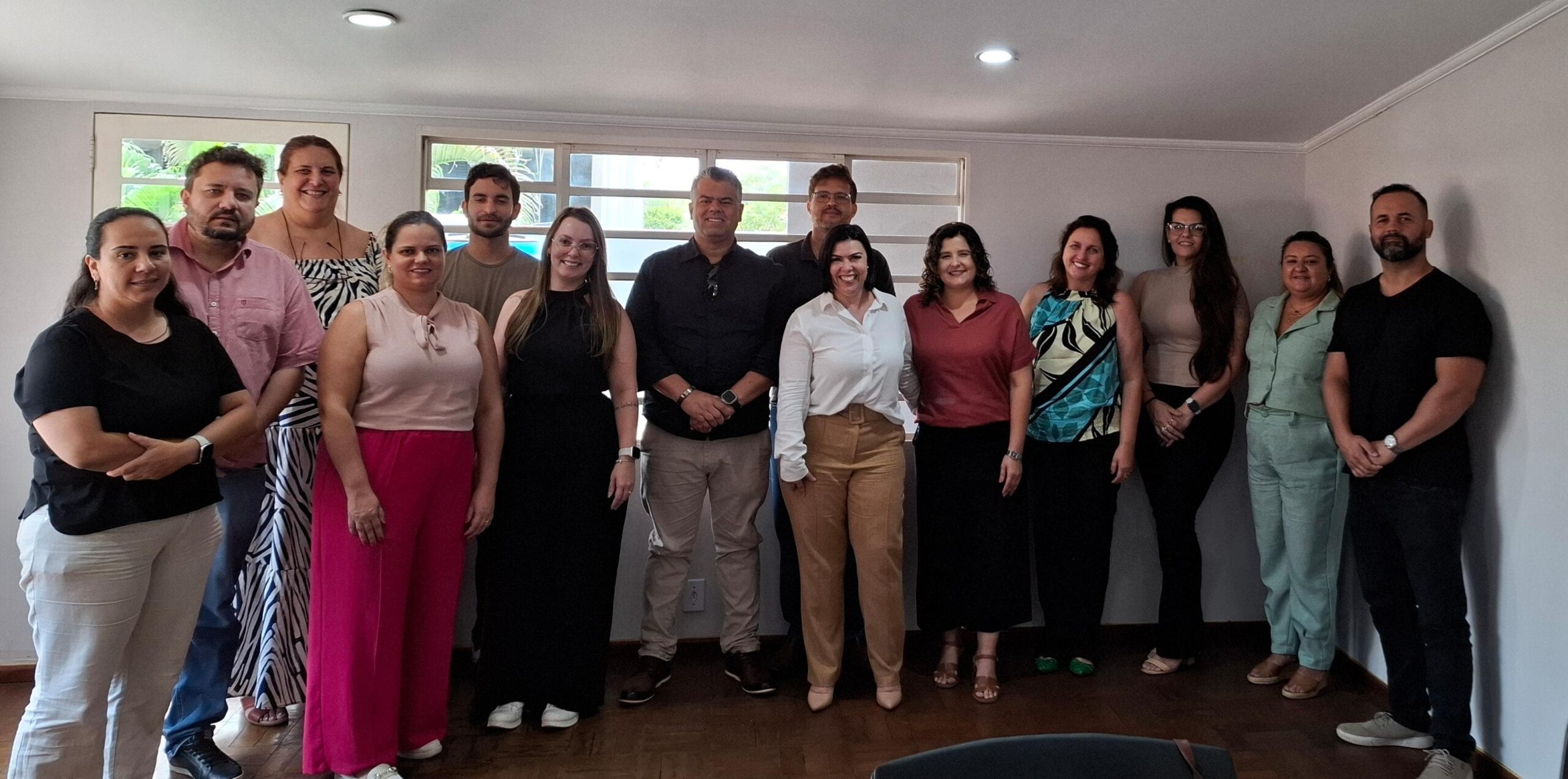 Secretária participa de reunião em Araraquara