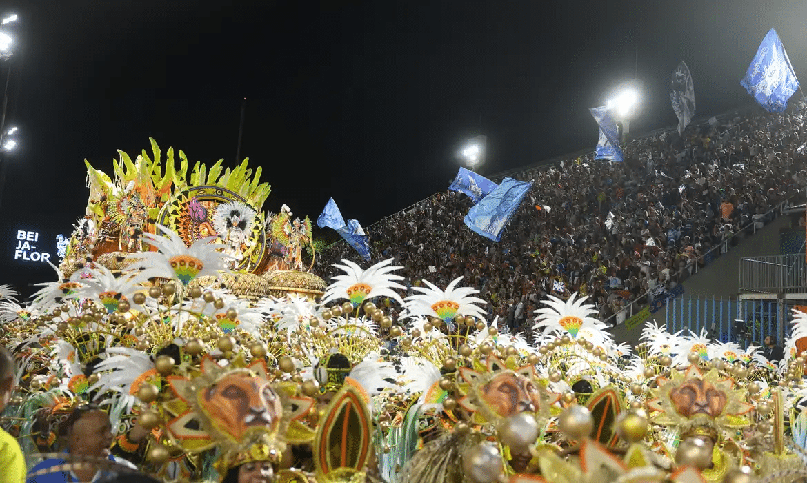 Beija-Flor é campeã no Rio