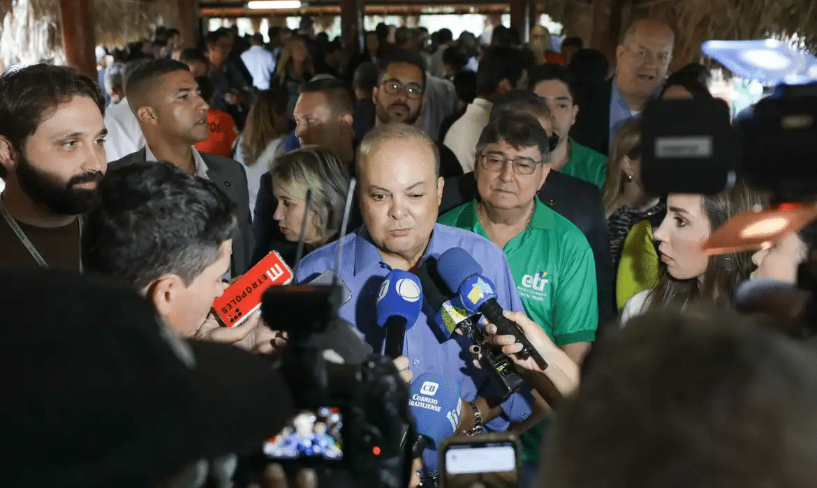 Moraes arquiva inquérito contra Ibaneis