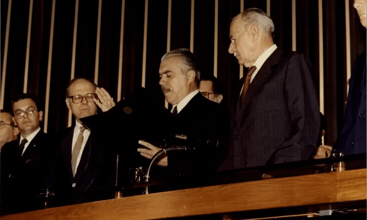 Há 40 anos, Sarney assumia a presidência do Brasil