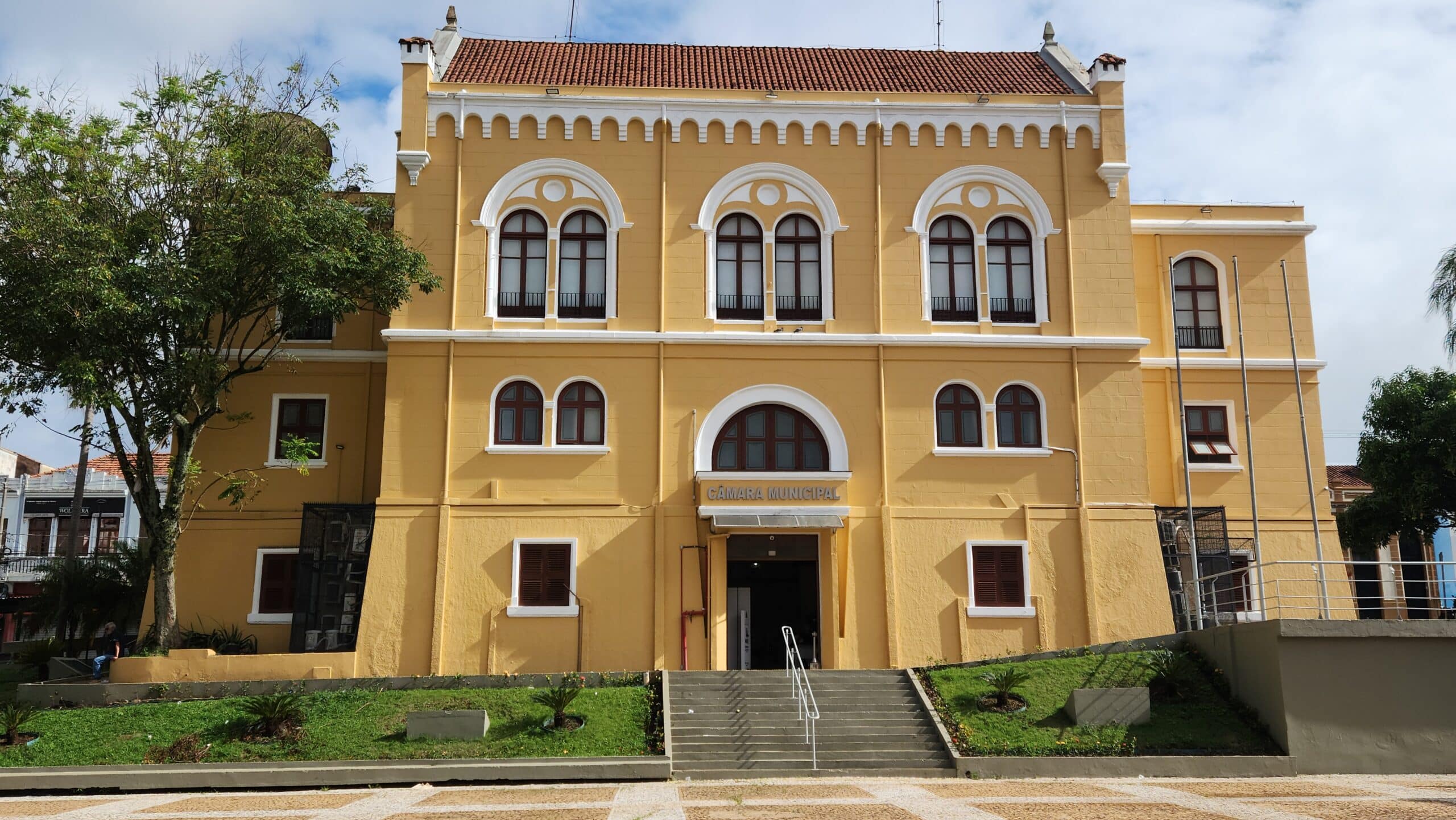 Câmara homenageará Juliana Tomase e Carolina Martinez