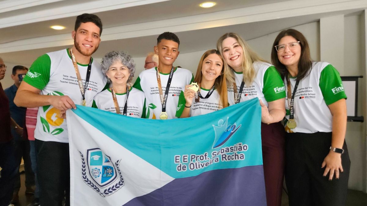 Escola Estadual Prof. Sebastião de Oliveira Rocha é homenageada pelo ...